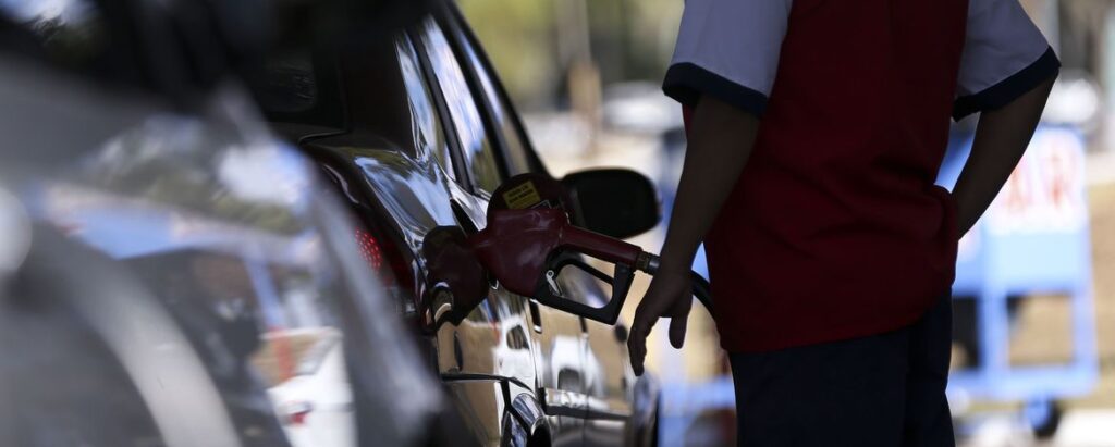 Com nova queda no preço, Ceará tem a 3ª gasolina mais barata do Nordeste