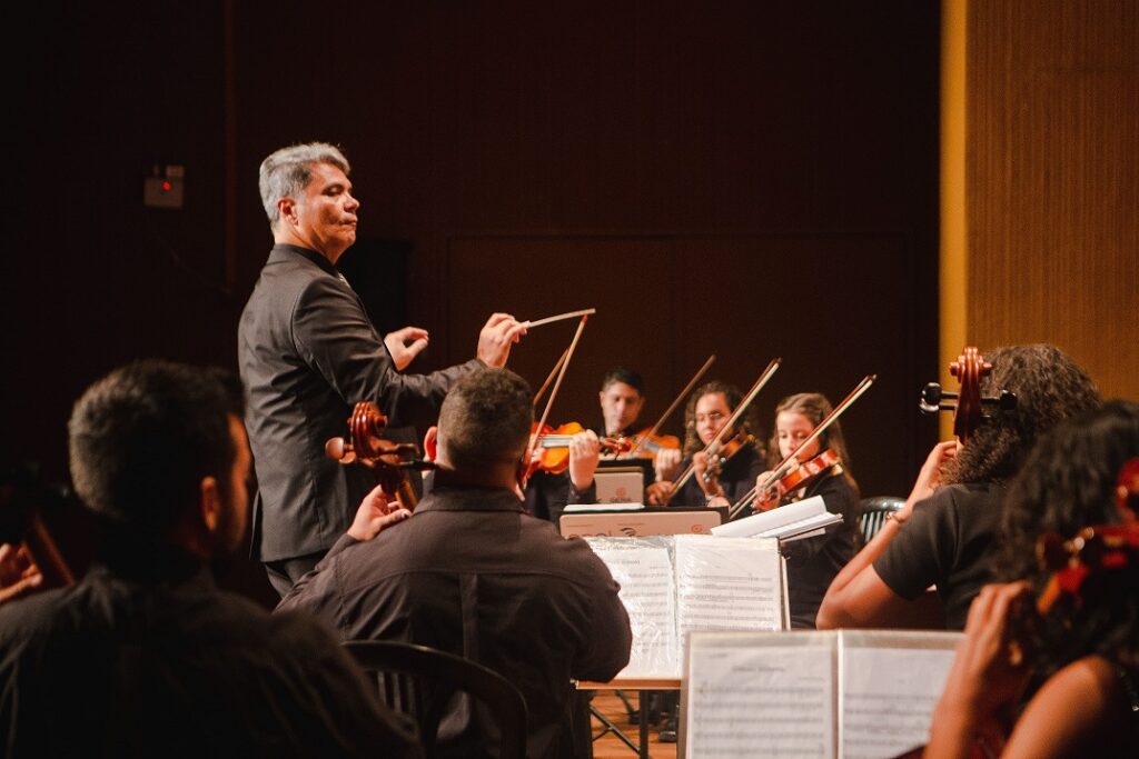 Orquestra Jacques Klein e Coral Vozes de Iracema apresentam concerto em Fortaleza