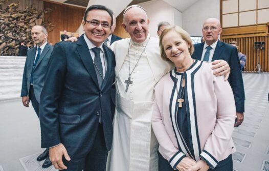 Missionários da comunidade Shalom participam de encontro com Papa Francisco em Roma