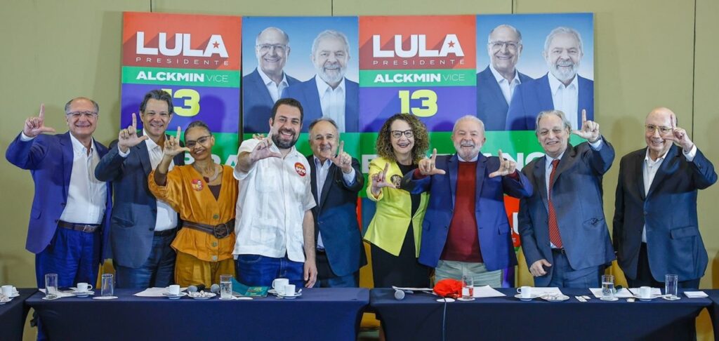 Oito ex-candidatos à Presidência declaram apoio à Lula