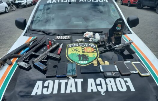 Polícia Militar apreende armas e prende nove pessoas em Aratuba