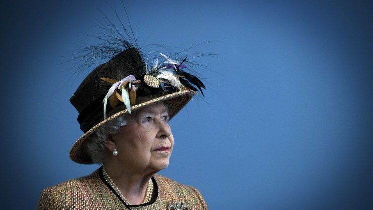 Traslado do corpo da rainha Elizabeth terá início neste domingo