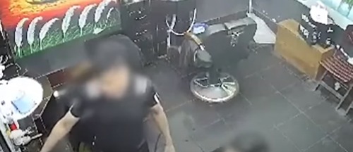 Vídeo: Secador de cabelo explode e cliente fica em chamas - RIC Mais