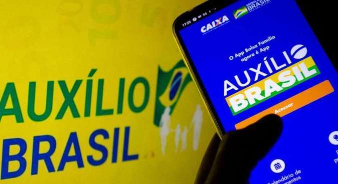 Sem acordo, governo adia decisão sobre teto de juros para consignado do Auxílio Brasil