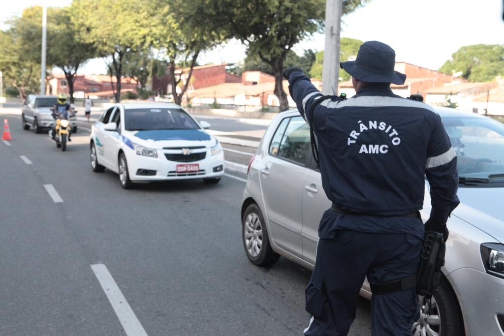 Trecho da Rua Nunes Valente será bloqueado por 30 dias; confira rotas de desvio