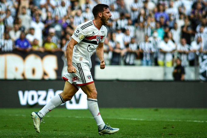 Com dois expulsos, Ceará é derrotado pelo São Paulo na Arena Castelão