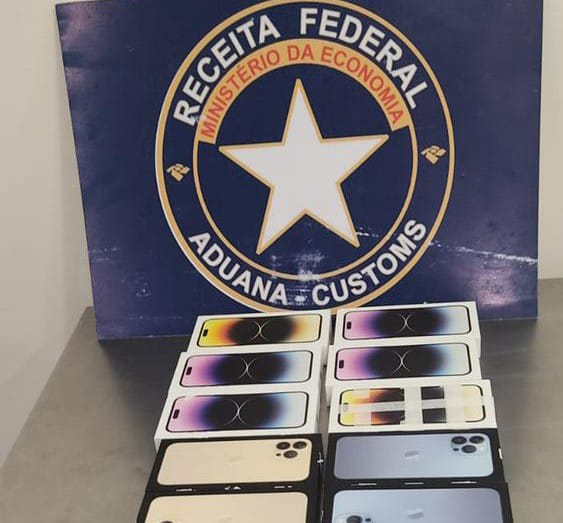 Receita Federal apreende 16 smartphones no Aeroporto de Fortaleza