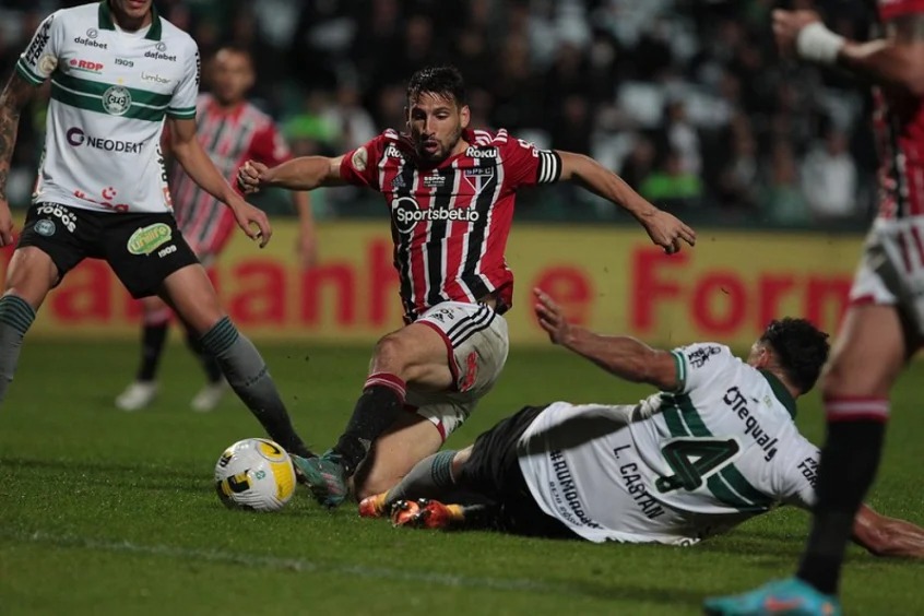 Assista ao jogo São Paulo x Coritiba hoje (20) pelo Campeonato Brasileiro