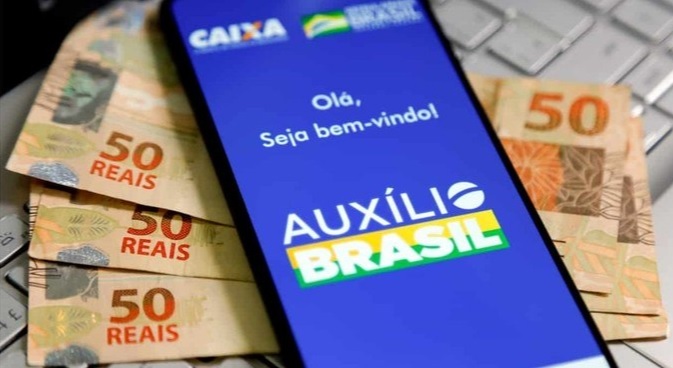 Caixa suspende operações consignadas no Auxílio Brasil após pedido do TCU