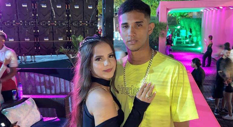 Casal viraliza após jovem descobrir que namorada não tem todos os dentes: ‘Te amo, boquinha pelada’