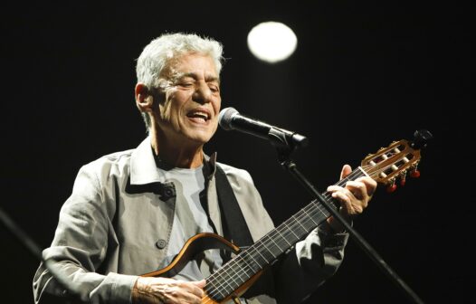 Chico Buarque apresenta show da nova turnê em Fortaleza