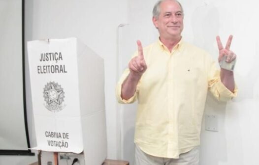 Ciro Gomes vota em Fortaleza e diz que pretende encerrar carreira política após a eleição