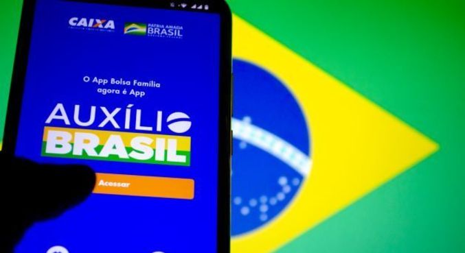 Consignado do Auxílio Brasil já emprestou R$ 1,8 bilhão a 700 mil beneficiários