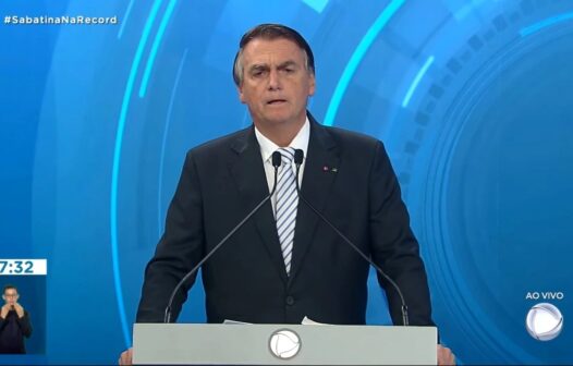 Em Sabatina na Record TV, Bolsonaro não poupa críticas a Lula: “fujão”