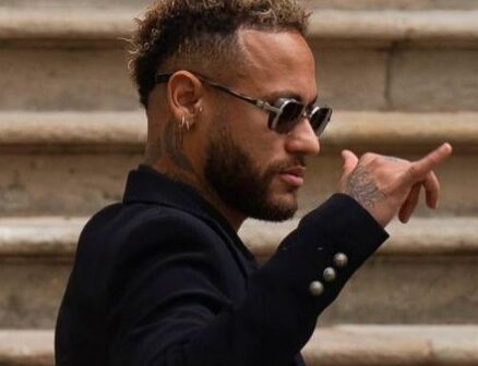 Em tribunal, Neymar nega participação nas negociações de transferência ao Barcelona