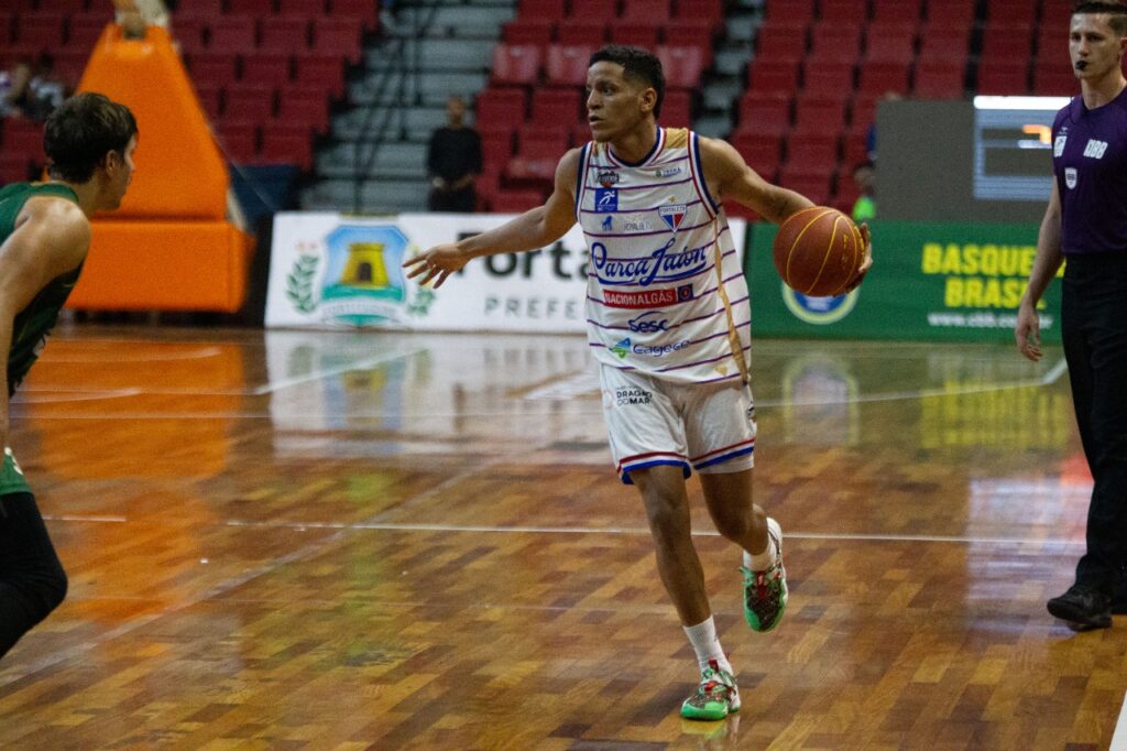 Fortaleza/Basquete Cearense enfrenta o Brasília nesta quarta-feira (19), no CFO