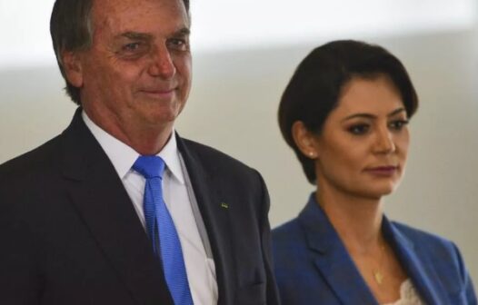 Michelle e Bolsonaro deixam de se seguir nas redes sociais