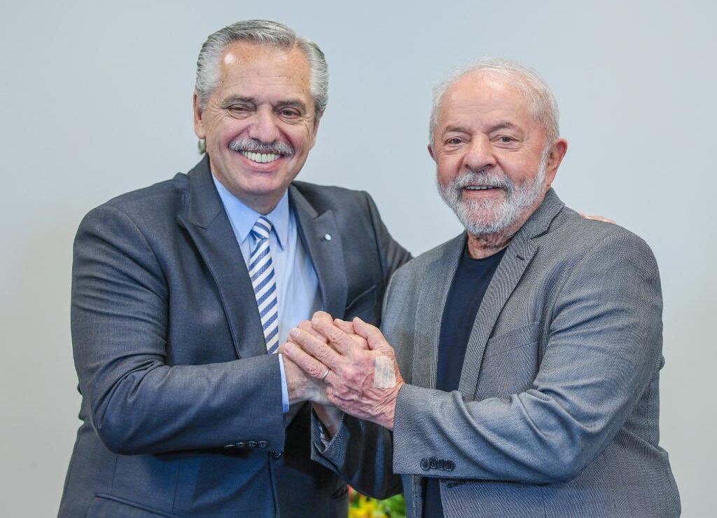 Lula recebe presidente da Argentina em primeiro encontro internacional após eleito