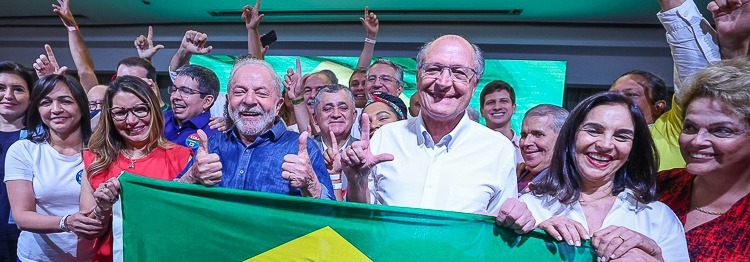 Partidos parabenizam vitória de Lula e citam democracia