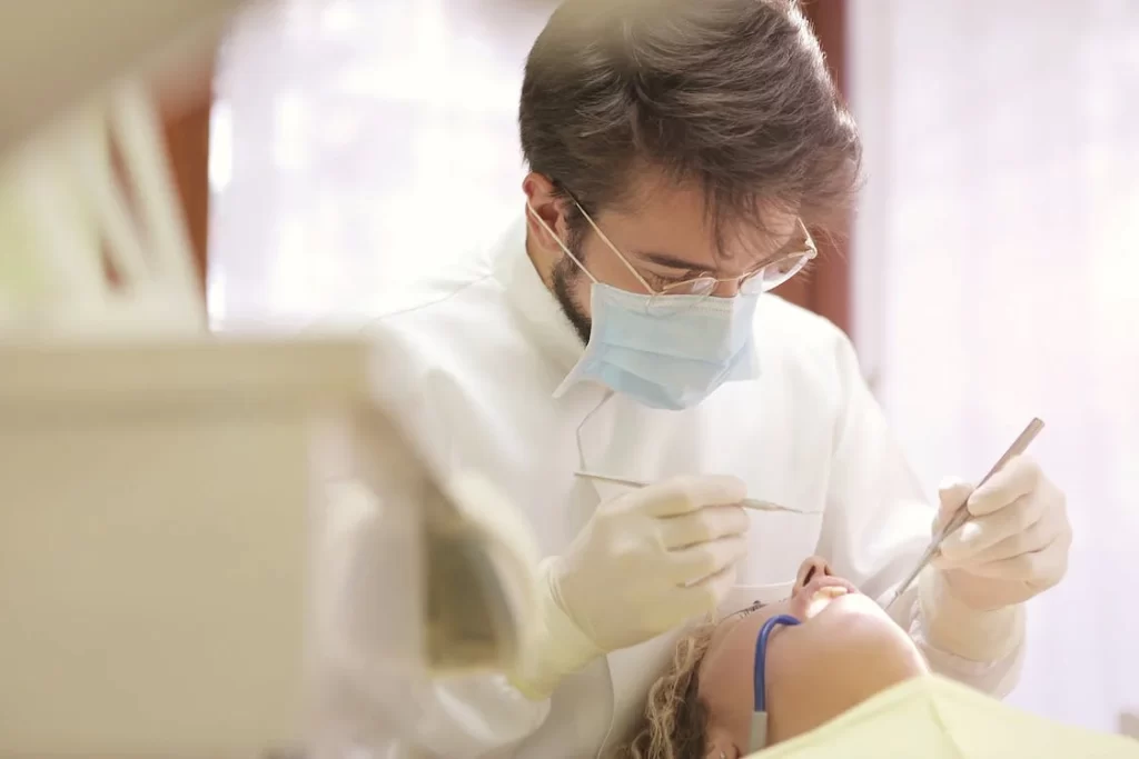 Perda de dentes pode aumentar em 28% riscos de demência