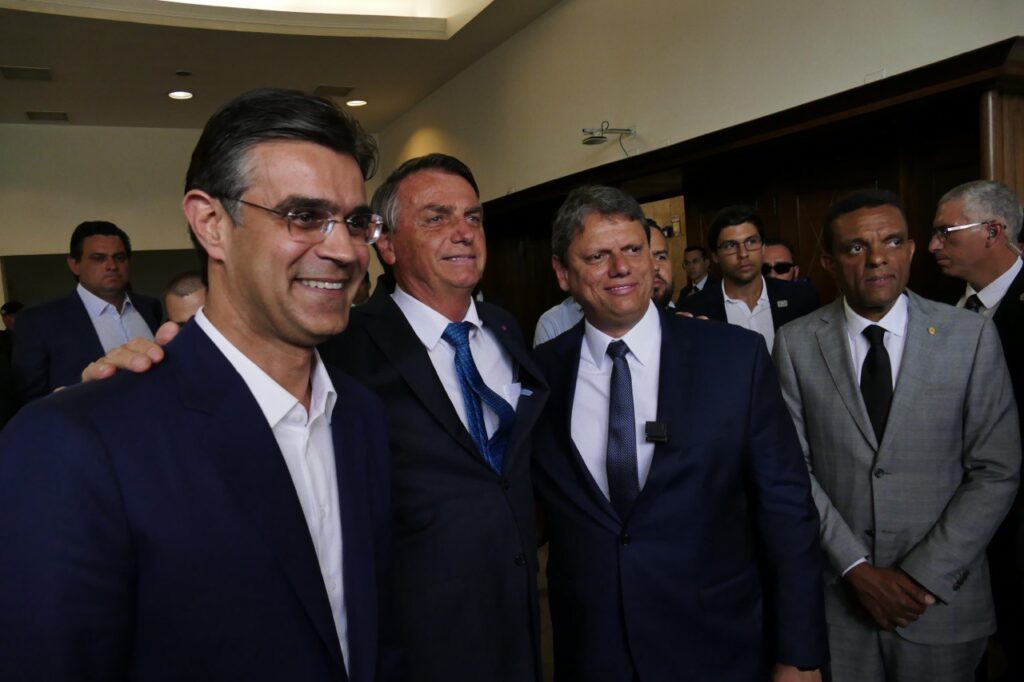 Rodrigo Garcia confirma apoio a Bolsonaro e Tarcísio no 2º turno