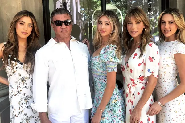 Sylvester Stallone anuncia reality show com a mulher e as três filhas