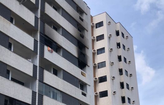 Vídeo mostra como apartamento ficou após incêndio; mãe e filha morreram no local