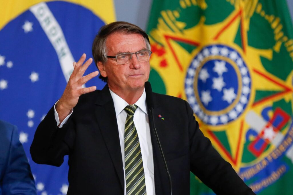 Bolsonaro recebe apoio de mais seis governadores nesta quinta-feira (6)