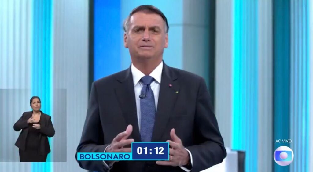 Bolsonaro se confunde e diz que quer mais um mandato de deputado federal