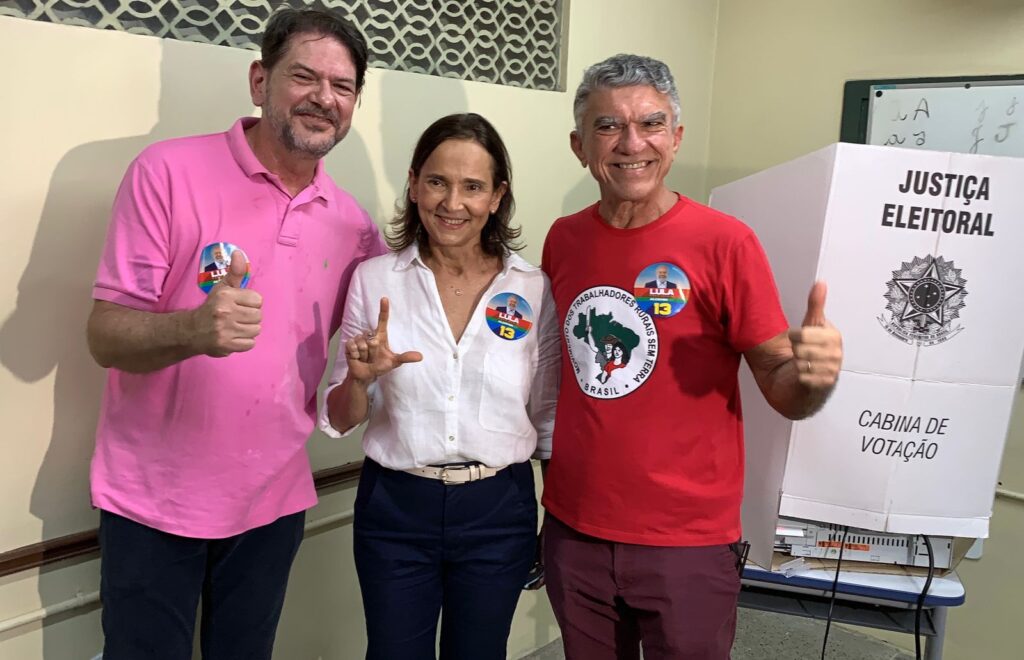 Senador Cid Gomes e governadora Izolda Cela votam em Sobral