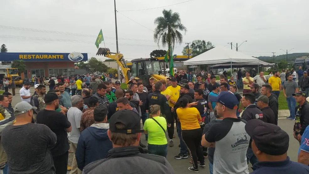 Agronegócio e OAB repudiam bloqueios nas rodovias após derrota de Bolsonaro