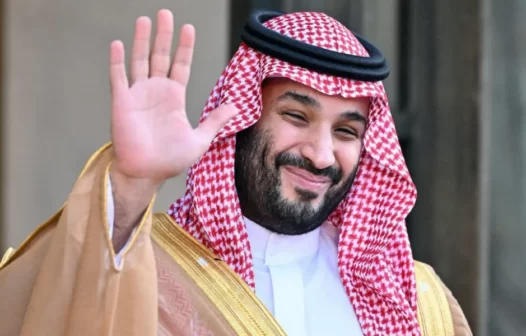 Príncipe árabe promete carro de luxo a atletas após vitória épica
