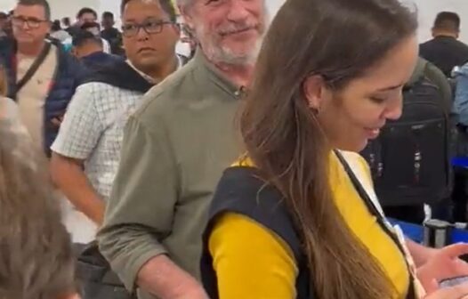 Ciro Gomes é hostilizado por bolsonarista na fila do aeroporto de Miami