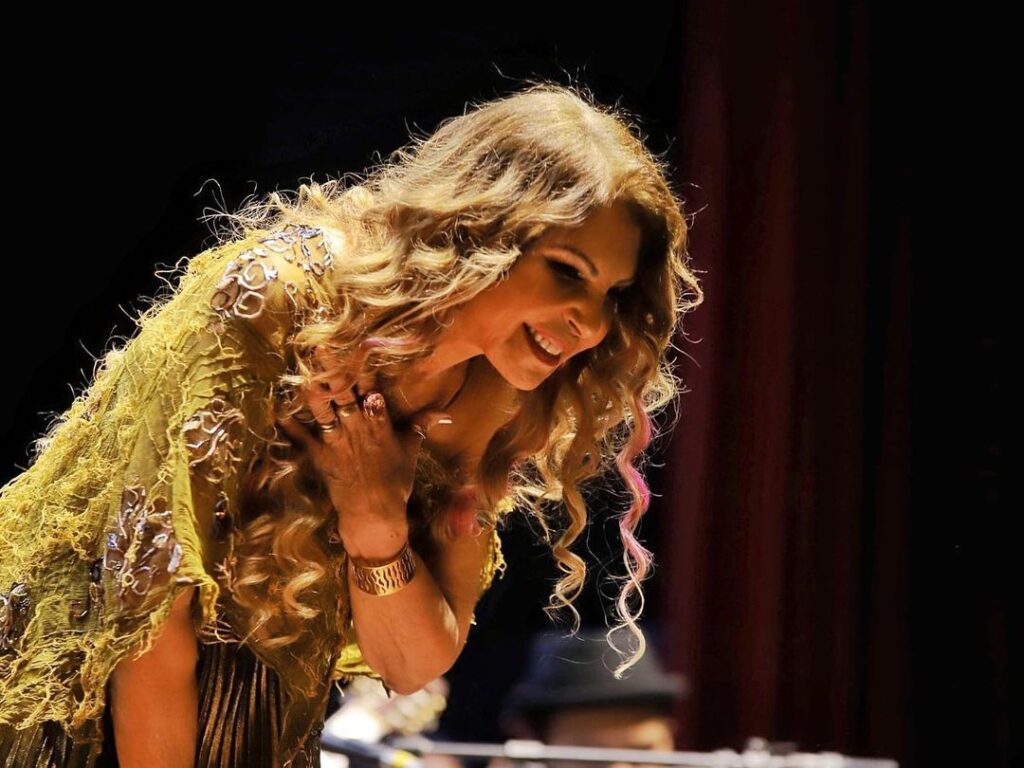 Elba Ramalho realiza show em Caucaia neste domingo (20)