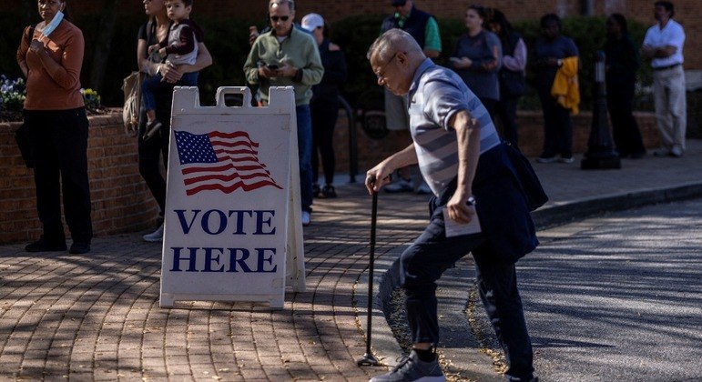 EUA comparecem às urnas para eleições que podem definir o futuro político de Biden