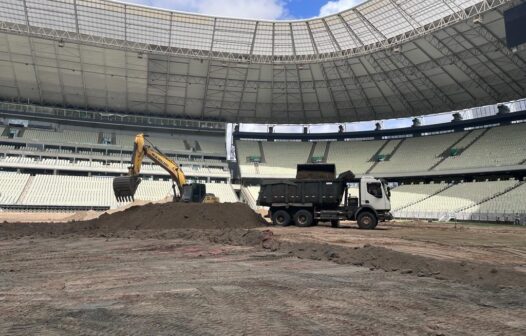 Arena Castelão: trabalhos da troca do gramado entram em nova fase nesta semana