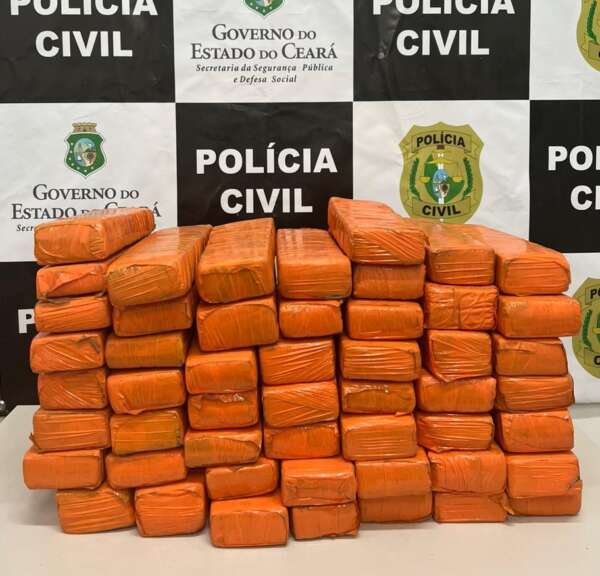 Jovem é presa com 30 quilos de maconha na divisa entre Ceará e Pernambuco