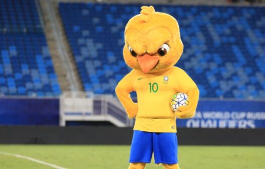 Mascote da Seleção, Canarinho Pistola é barrado em jogos do Brasil na Copa