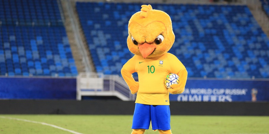 Mascote da Seleção, Canarinho Pistola é barrado em jogos do Brasil na Copa