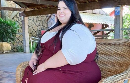 Modelo diz ter sido barrada em voo da Qatar Airways do Líbano para o Brasil por ser ‘gorda demais’