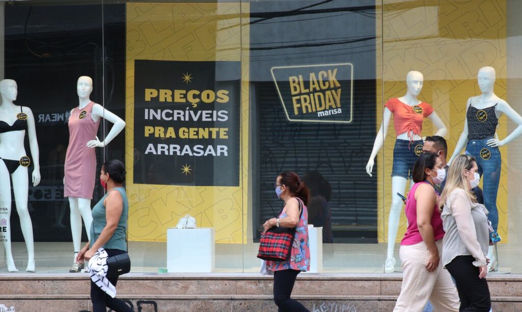 Black Friday 2023: Dia de descontos acontece nesta sexta-feira (24); confira dicas para fazer compras seguras