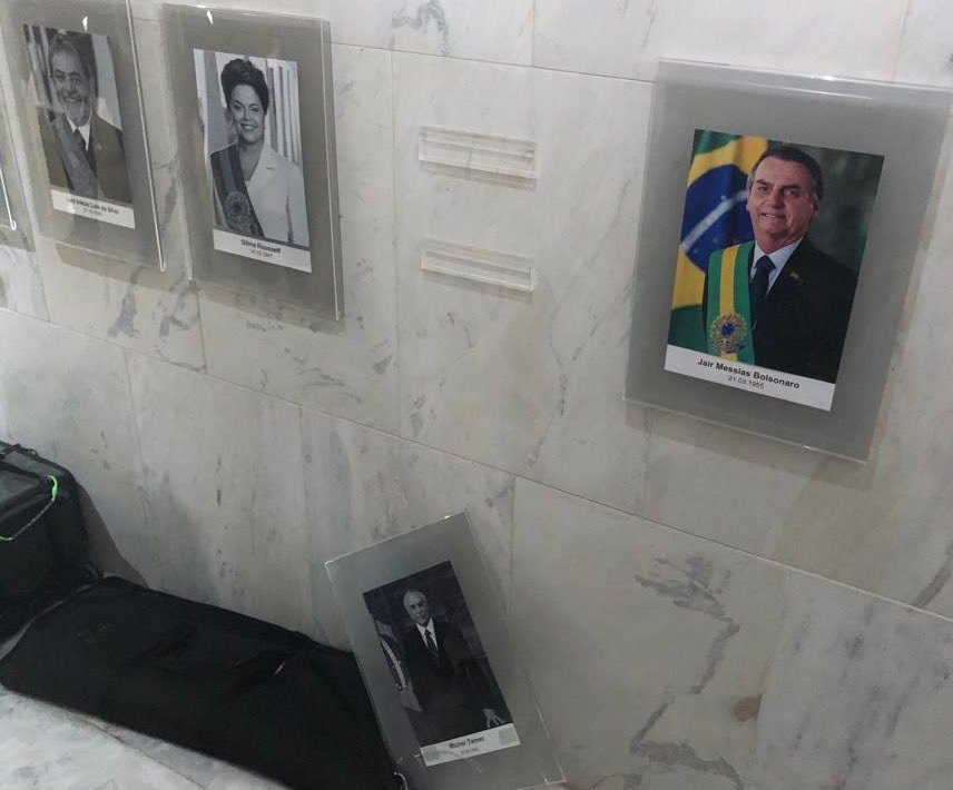 Quadro Com Foto De Temer Despenca De Galeria Dos Presidentes No Palácio ...