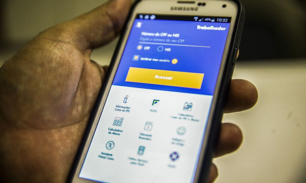 Saque extraordinário do FGTS: saiba como solicitar pelo celular