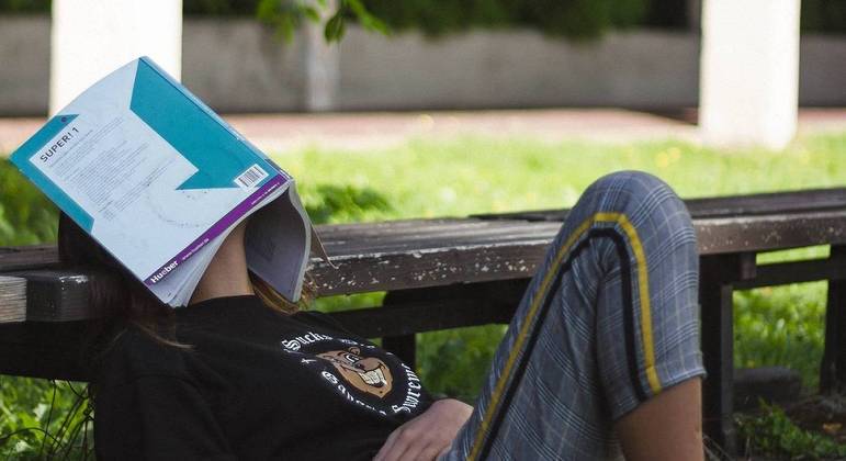 Uma semana para o Enem: é hora de deixar os livros de lado e descansar