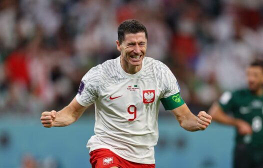 Lewandowski desencanta e Polônia espanta zebra saudita no Grupo C