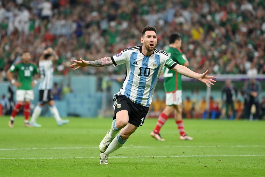 Messi e Fernández garantem vitória da Argentina sobre o México na Copa