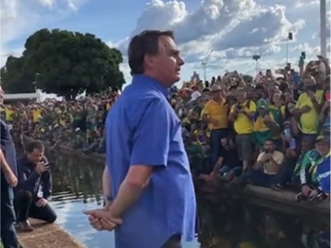 Bolsonaro quebra silêncio após quase 40 dias, agradece apoio e diz que nada está perdido