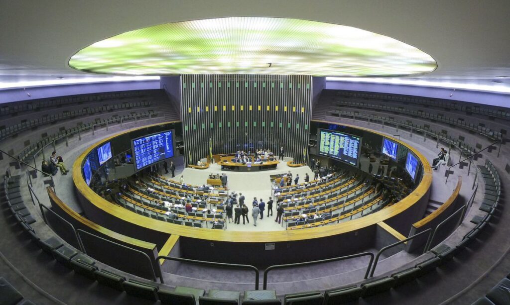 Câmara conclui votação de proposta que conceitua prática de telessaúde