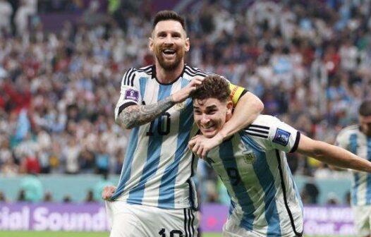 Com brilho de Messi e Álvarez, Argentina vence Croácia chega à final da Copa 2022