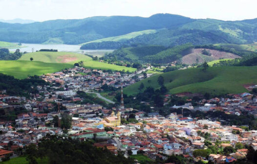 Criança é baleada dentro de van escolar em Salesópolis (SP)